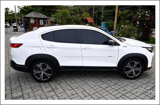 FIAT FASTBACK 1.0 TURBO 200 FLEX IMPETUS CVT FIAT FASTBACK 1.0 TURBO 200 FLEX IMPETUS CVT